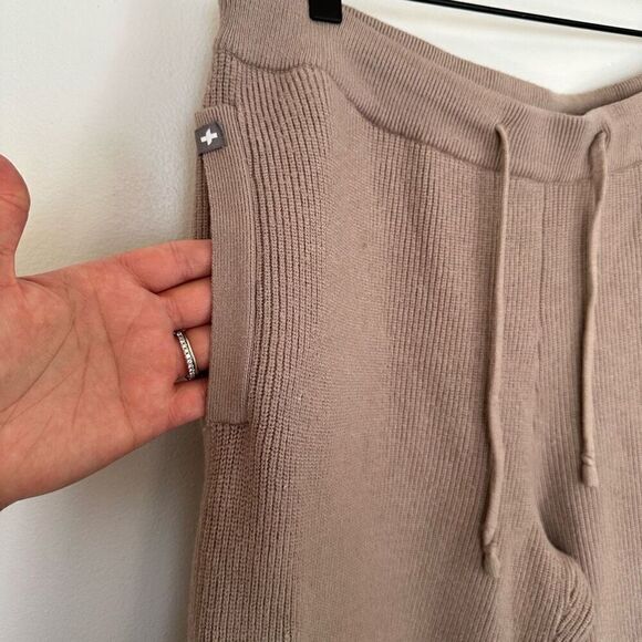 Figs Women’s Ribbed Knit Loungewear Pant in Latte Oatmeal Neutral Tan - Picture 5 of 10